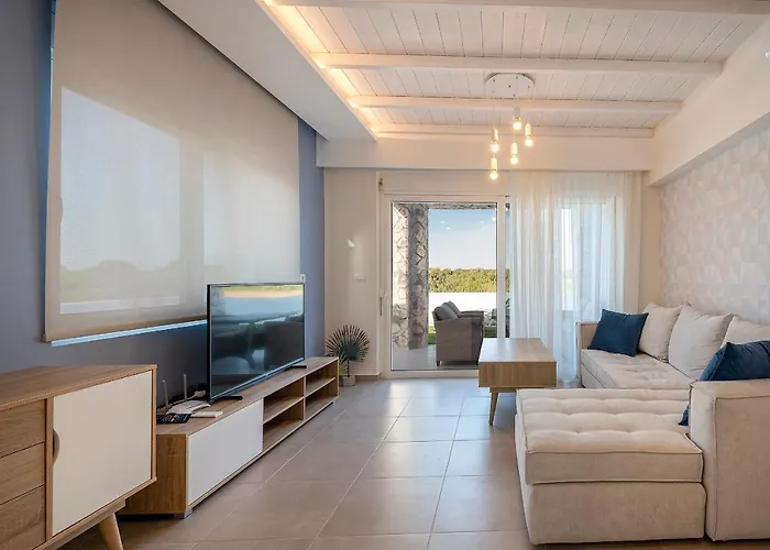 Tamaris With Heated Pool Villa