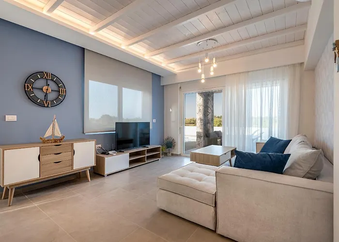 Villa Tamaris With Heated Pool