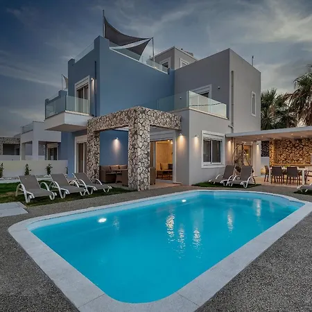 Tamaris With Heated Pool Villa *