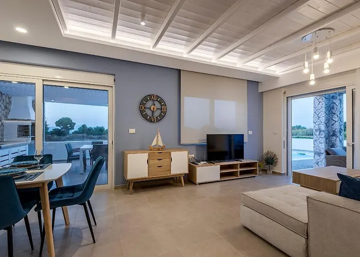 Tamaris With Heated Pool