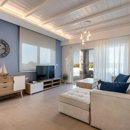 Villa Tamaris With Heated Pool