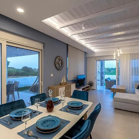 Tamaris With Heated Pool *