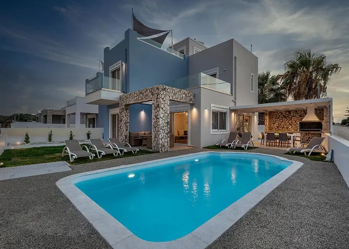 Tamaris With Heated Pool 빌라 *