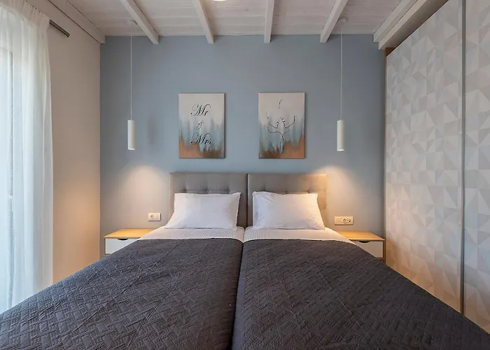 Tamaris With Heated Pool 马斯蒂查里